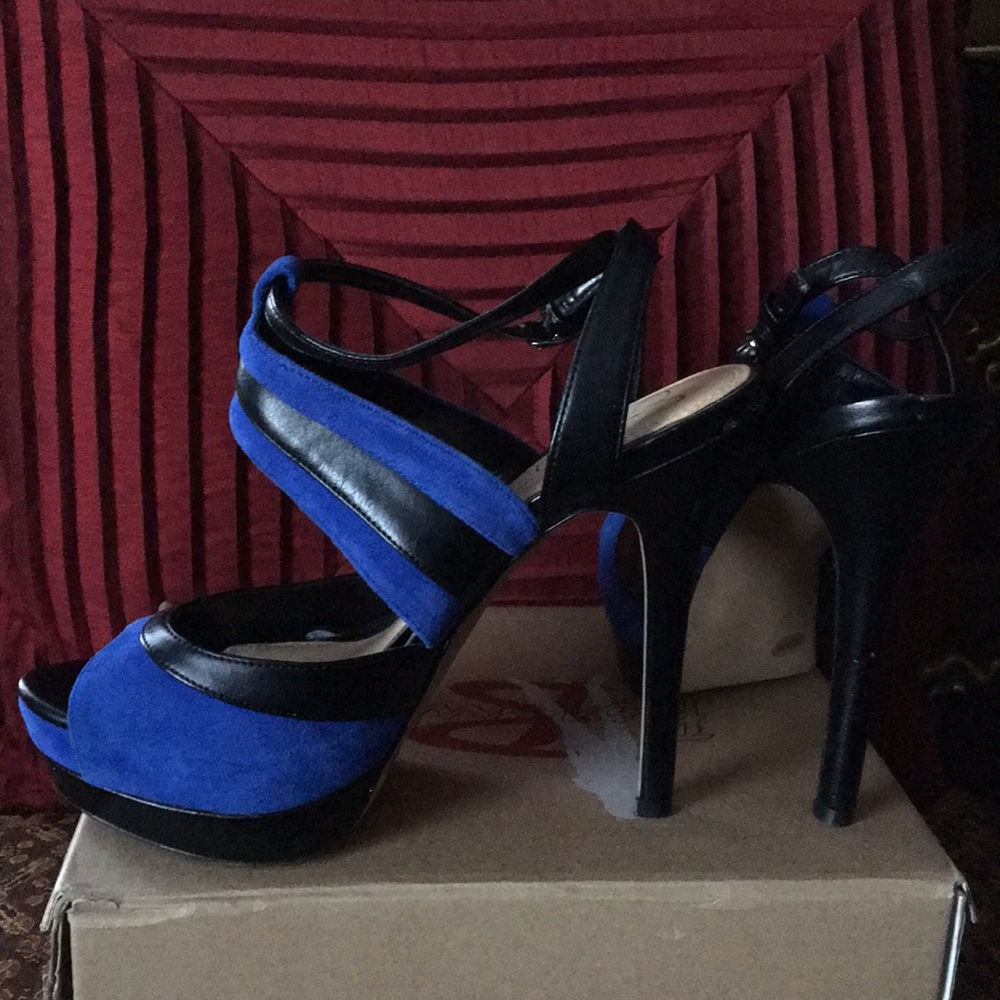 JESSICA SIMPSON PRETTY HEEL